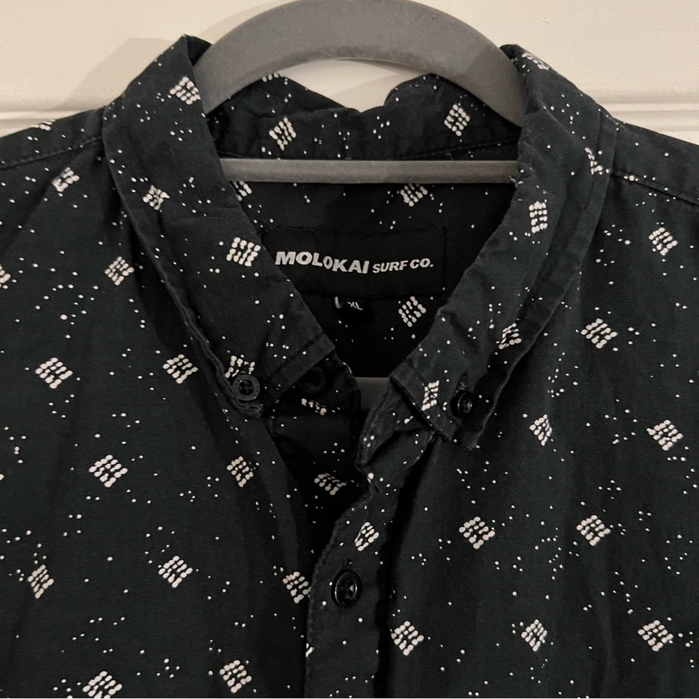 Molokai Surf Co. Diamond Patterned Short Sleeve Button Up Shirt